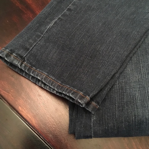 Levi’s - Picture 3 of 5